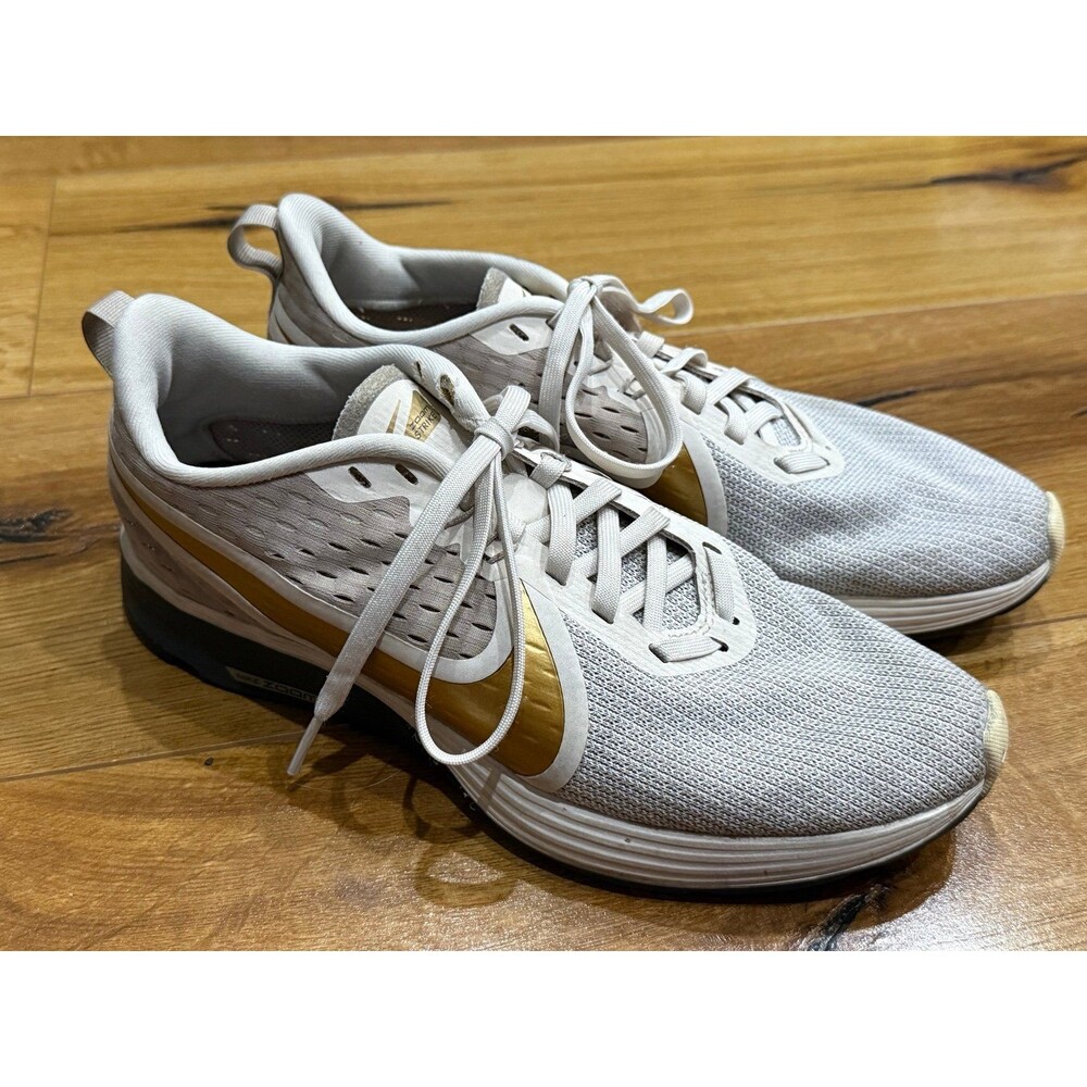 NIKE ZOOM STRIKE 2 SHOES WOMANS SIZE 9